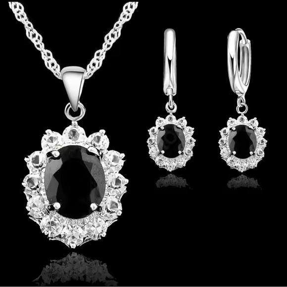 NIB 925 Sterling Silver & CZ Pendent Necklace and Earring Set - Picture 6 of 12